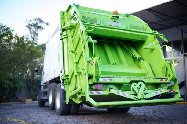 Best Construction Debris Removal  in Eastpointe, MI
