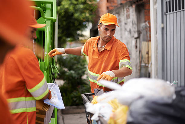 Best Garage Cleanout Services  in Eastpointe, MI